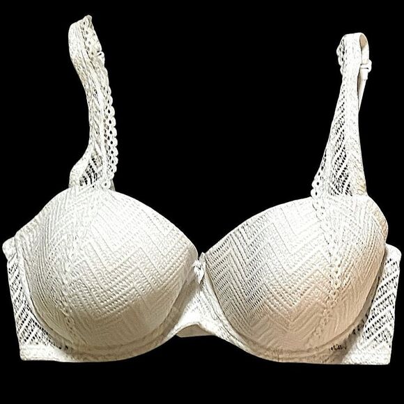Fruit of the Loom A Fresh Collection Junior's 3-Way Push-Up Bra! - Picture 1 of 11